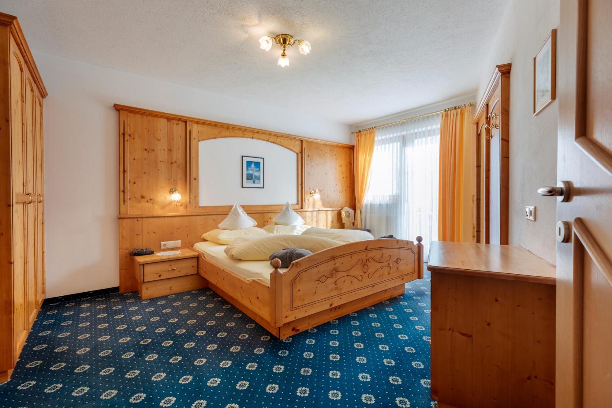Hotel Kronhof Moso Ruang foto