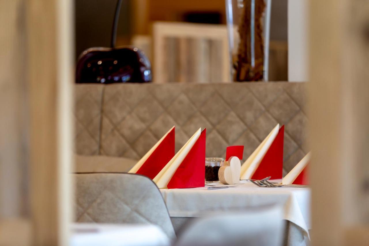 Hotel Kronhof Moso Bagian luar foto