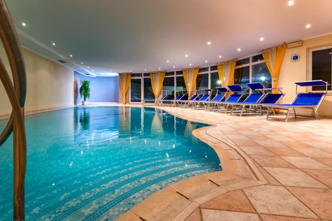 Hotel Kronhof Moso Bagian luar foto